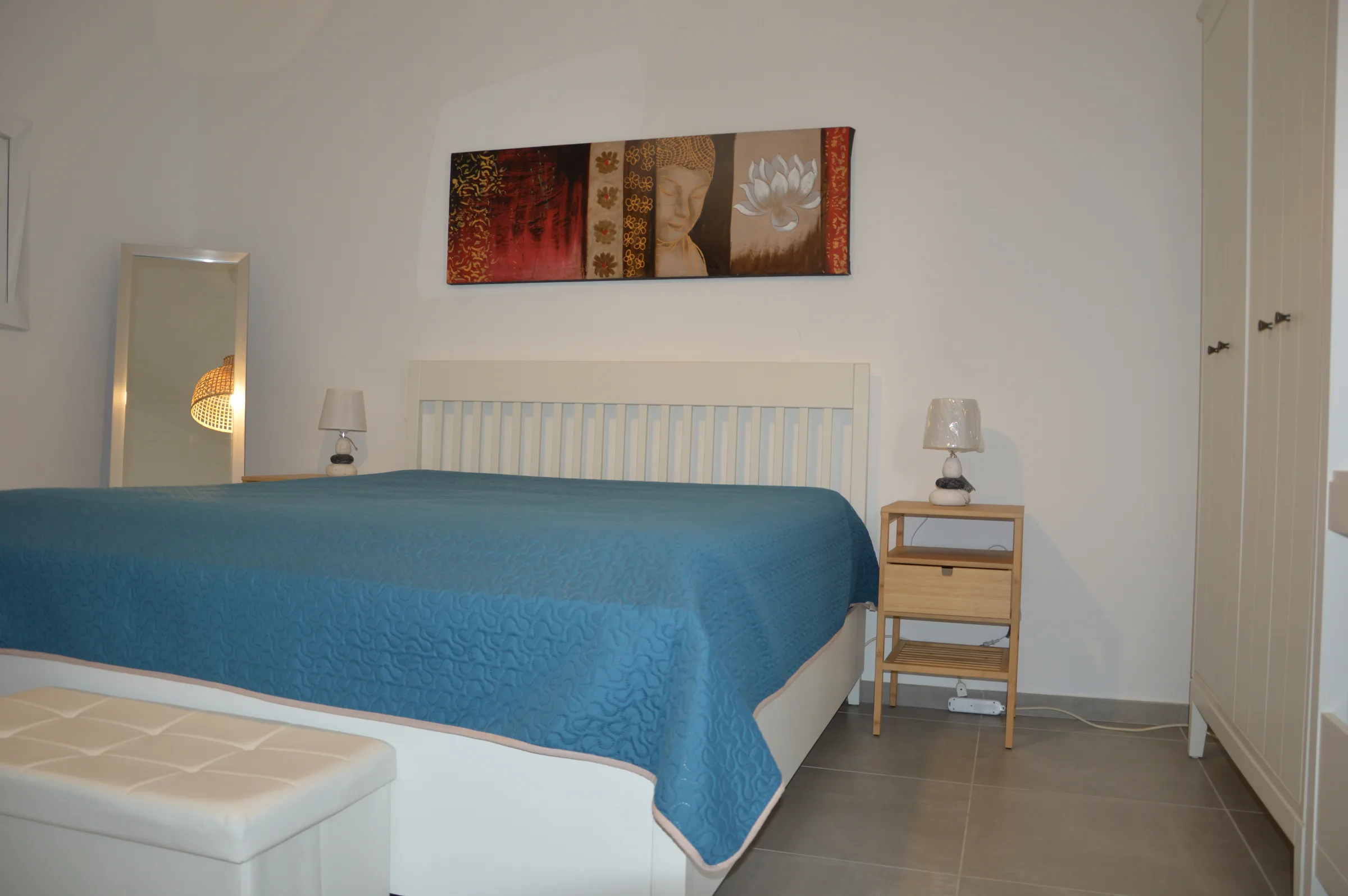 La Master Suite: Comfort Contemporaneo e Dettagli Naturali — foto 3